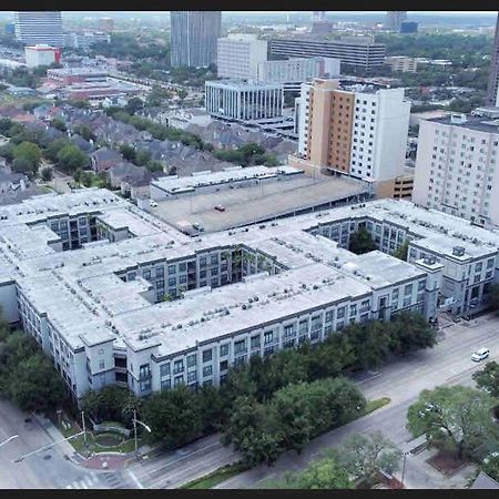 Luxury 1Bedroom/Pool View/ Galleria W/Study Desk Houston Esterno foto